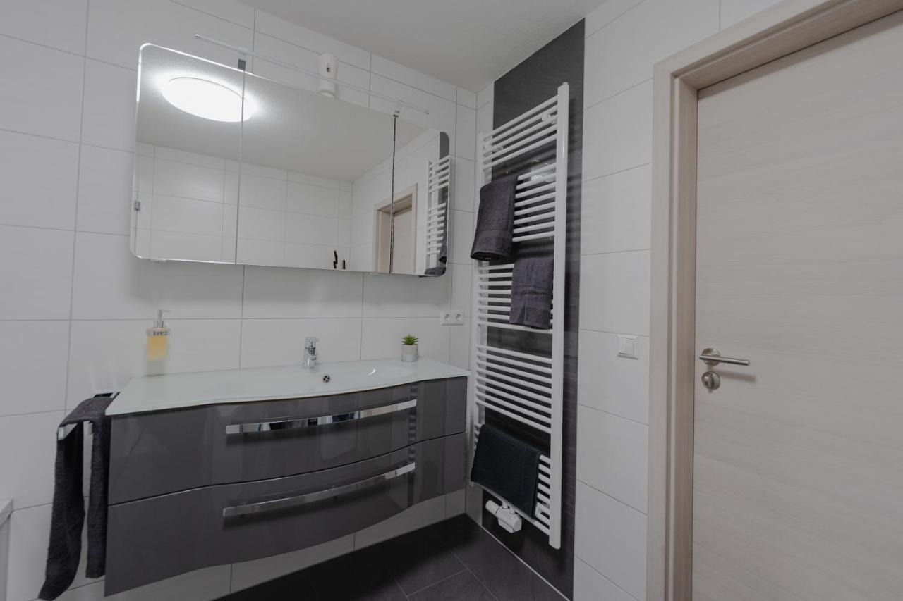 Modern - Ruhige Lage - Zentrumsnah - 2-Zimmer Apartment 内卡河畔霍尔布 外观 照片